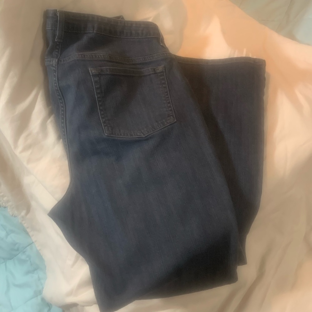 VF jeanswear lo